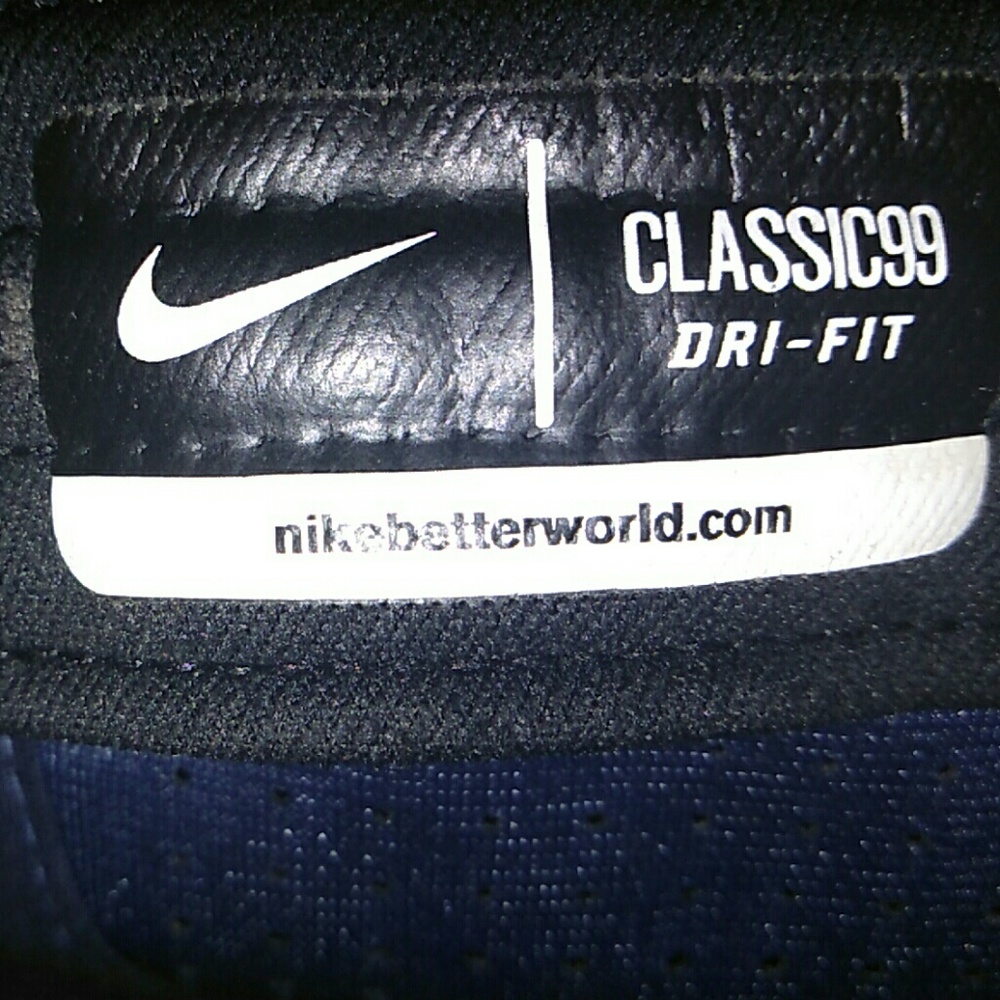Nike AeroBill Classic 99 Fitted Hat